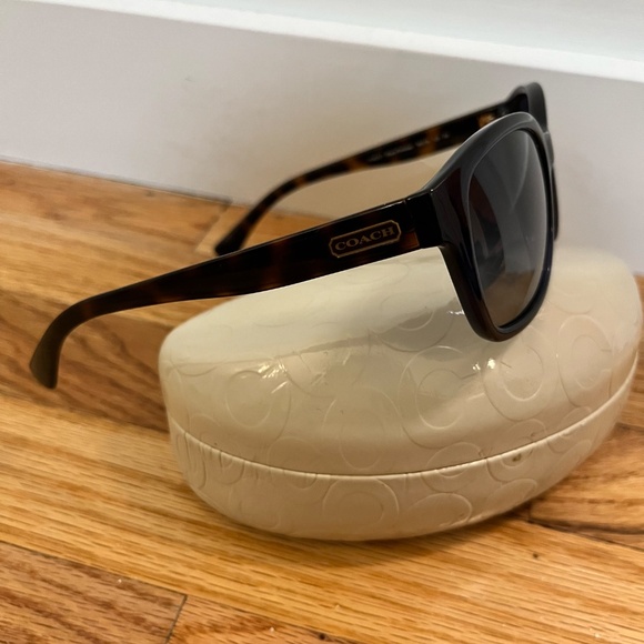 Coach Navy Blue Sunglasses (with Original Case and Cloth) - Picture 5 of 10